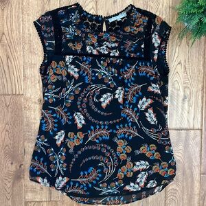 🆕 DANIEL RAINN Printed Blouse Size Small